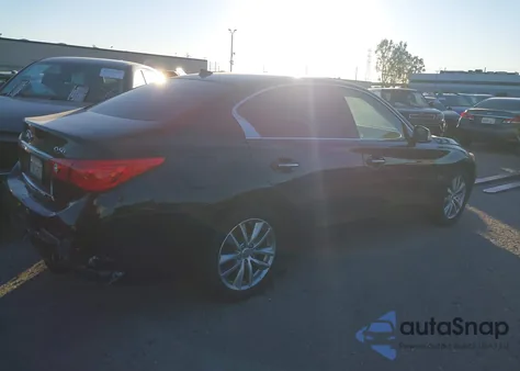 2016 Infiniti Q50 2.0T Base z USA, uszkodzony, nr VIN JN1CV7AP5GM200896